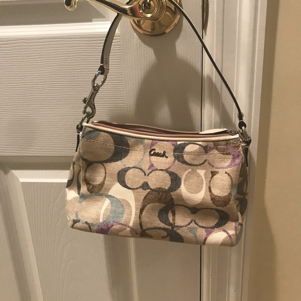 Coach Bag - Picture 4 of 5